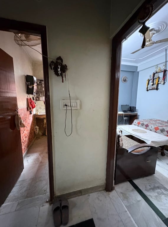 1bhk flat in Nehru Nagar Ghaziabad thumbnail 6