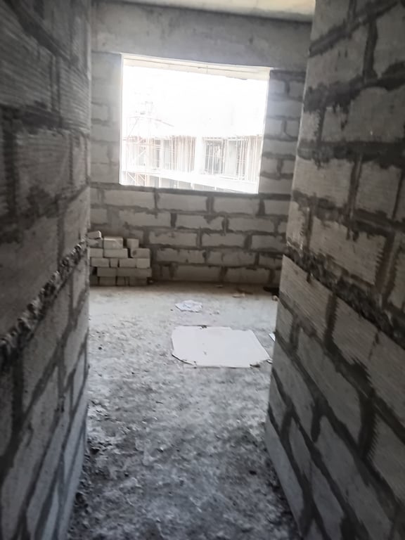 Central line me ghar cahiye lekin bujet nahi hai.. thumbnail 6