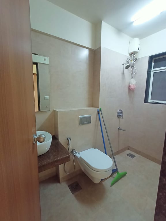2 BHK balcony apartment on rent in Godrej prime Chembur Mumbai thumbnail 10