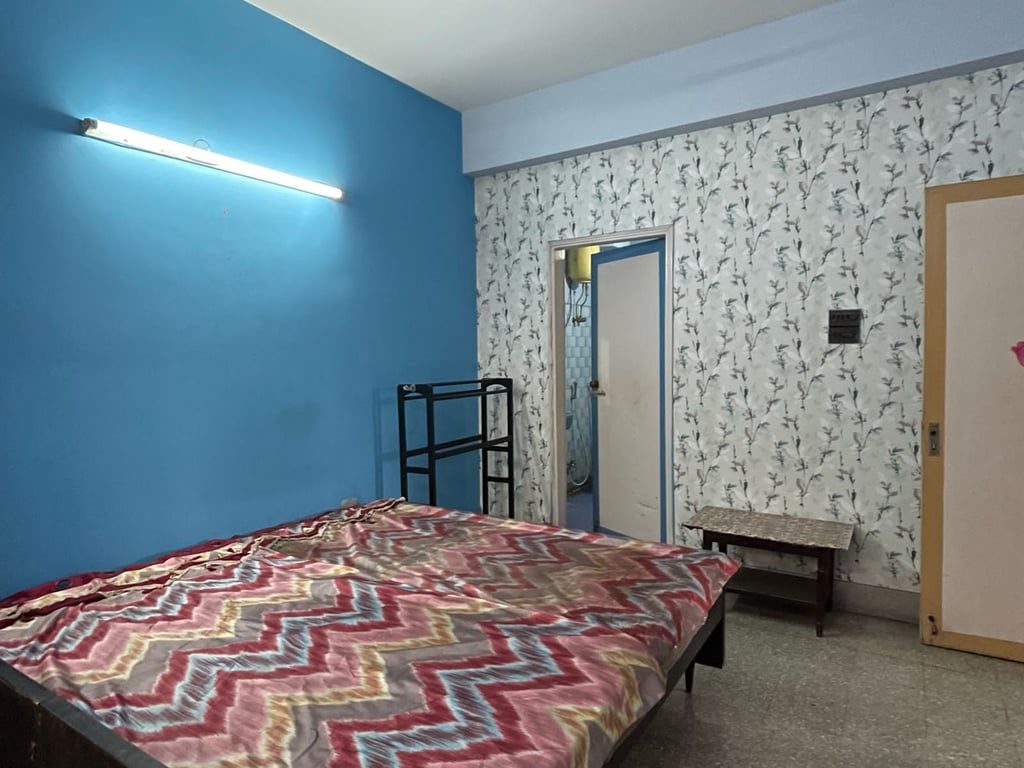 2 bhk flat sell in southern avenue thumbnail 10