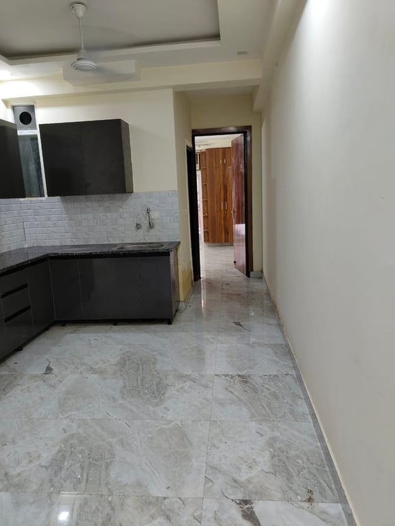 1bhk apartment sec 1 Greater Noida thumbnail 7