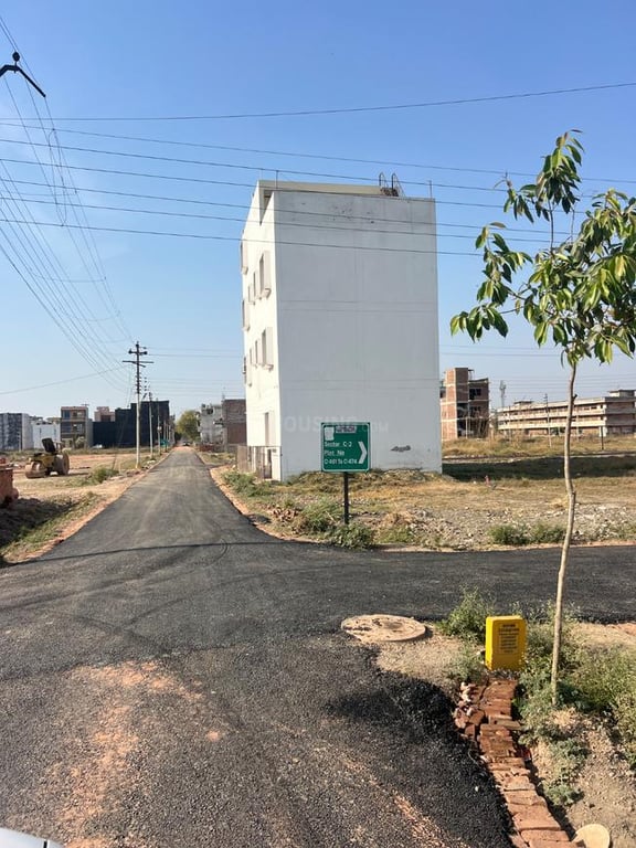 Plot 50 guj near tronica City industrial area Ghaziabad price 8 lac only thumbnail 5