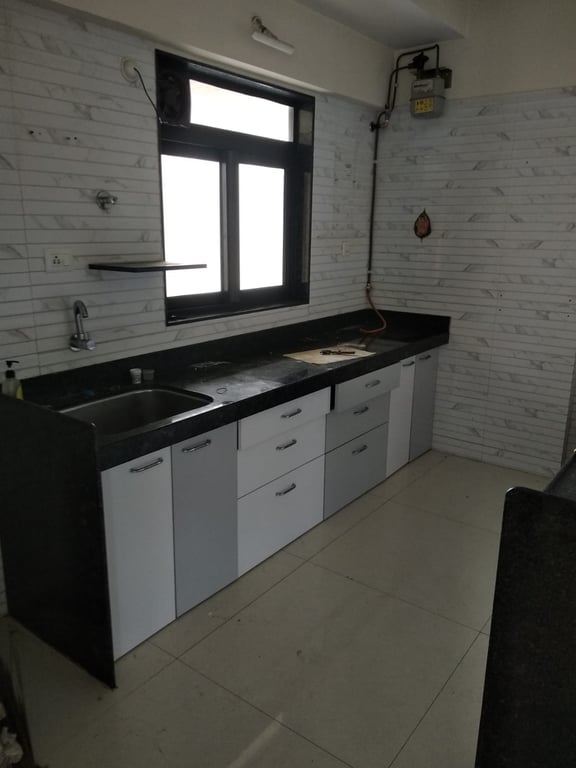 3BHK RENTAL FLAT AT S.V.ROAD GOREGAON WEST IN MUMBAI. - 1