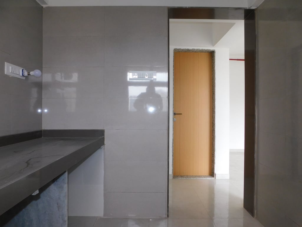1bhk ready to move flat in chembur east thumbnail 17