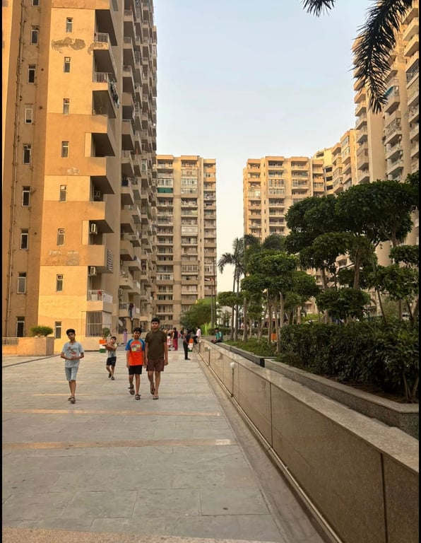 2BHK in Greater Noida thumbnail 5