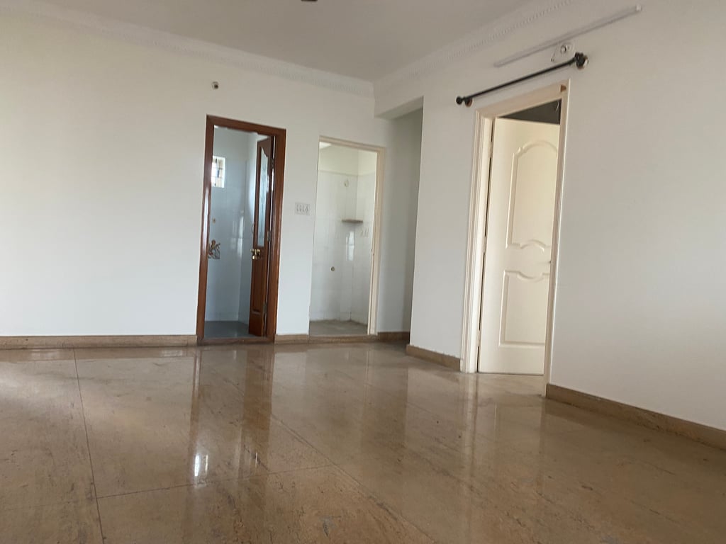 2.5 bhk independent floor house on rent in Shantinagar Bangalore thumbnail 6