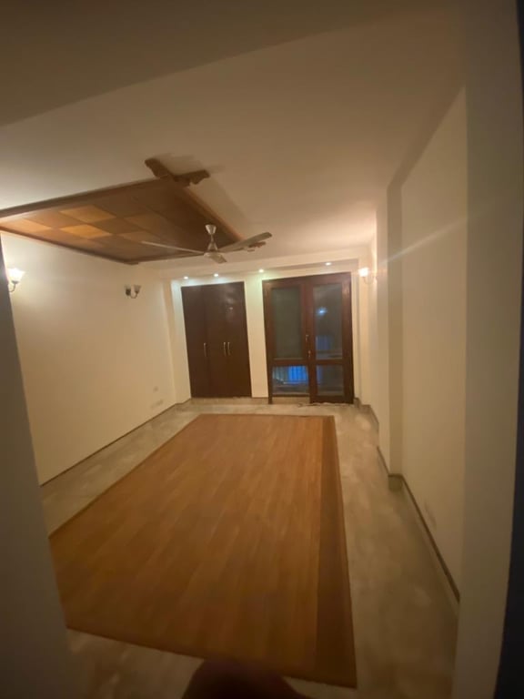 4 bhk Builder Floor Jasola RWA thumbnail 5