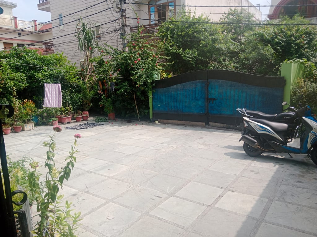 8 BHK HOUSE FOR SALE thumbnail 2