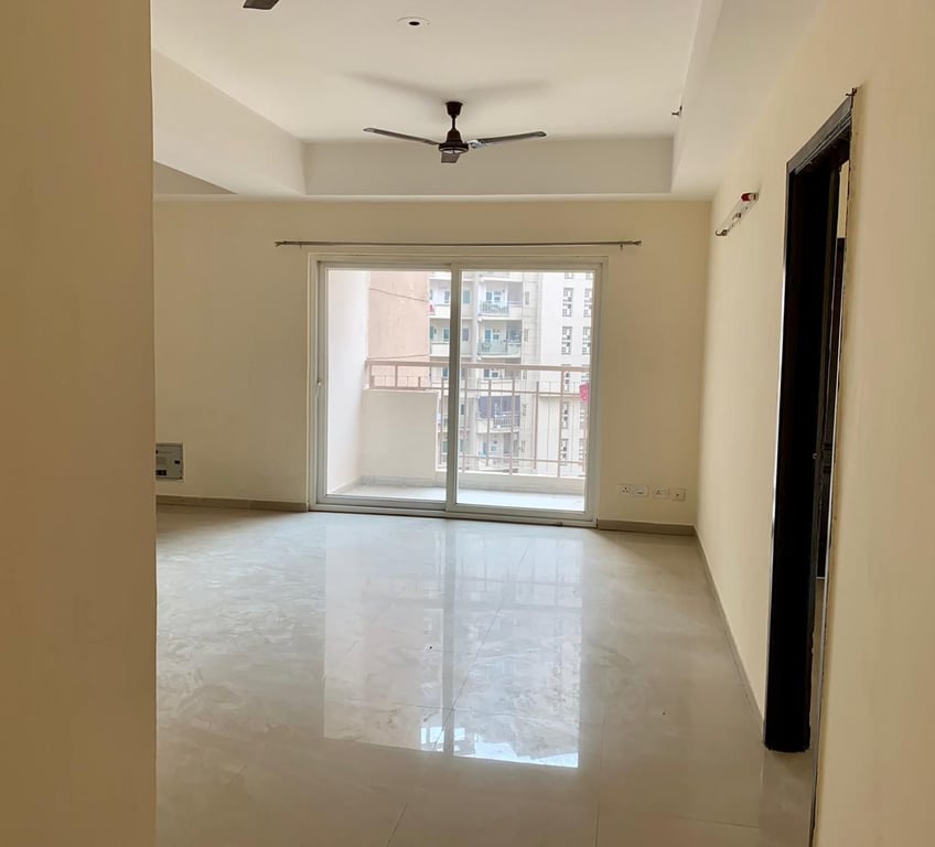 3BHK Flat for sale in Sunworld Vanalika Sector 107 thumbnail 13