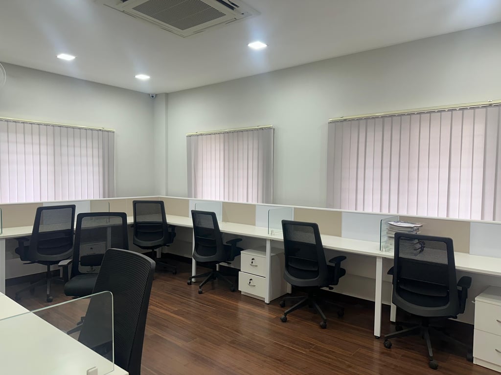 Office space thumbnail 8