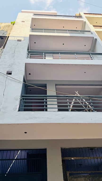 1600 spacious floors in Mayapuri for commercial or godown purpose thumbnail 2