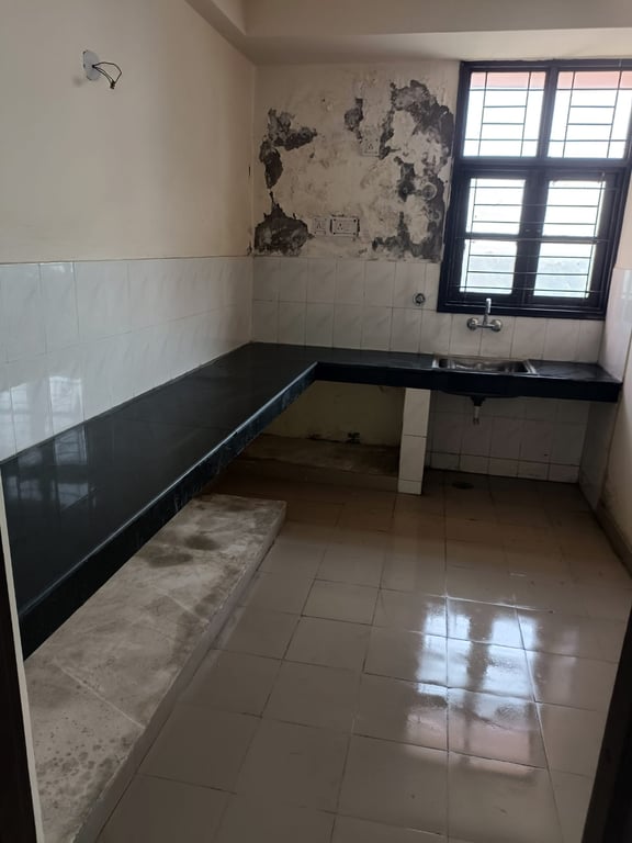 4BHK Sector 10 Sonipat thumbnail 5