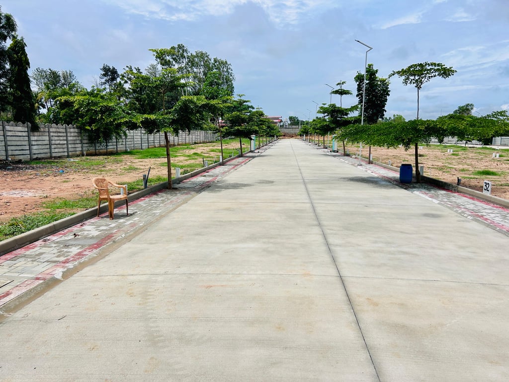 A Khata Plots for Sale in North Bangalore Just @ Rs.1999/- Per SQFT - 1