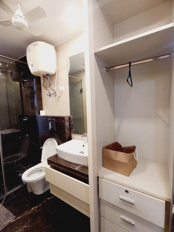 SAFDARJUNG ENCLAVE thumbnail 3