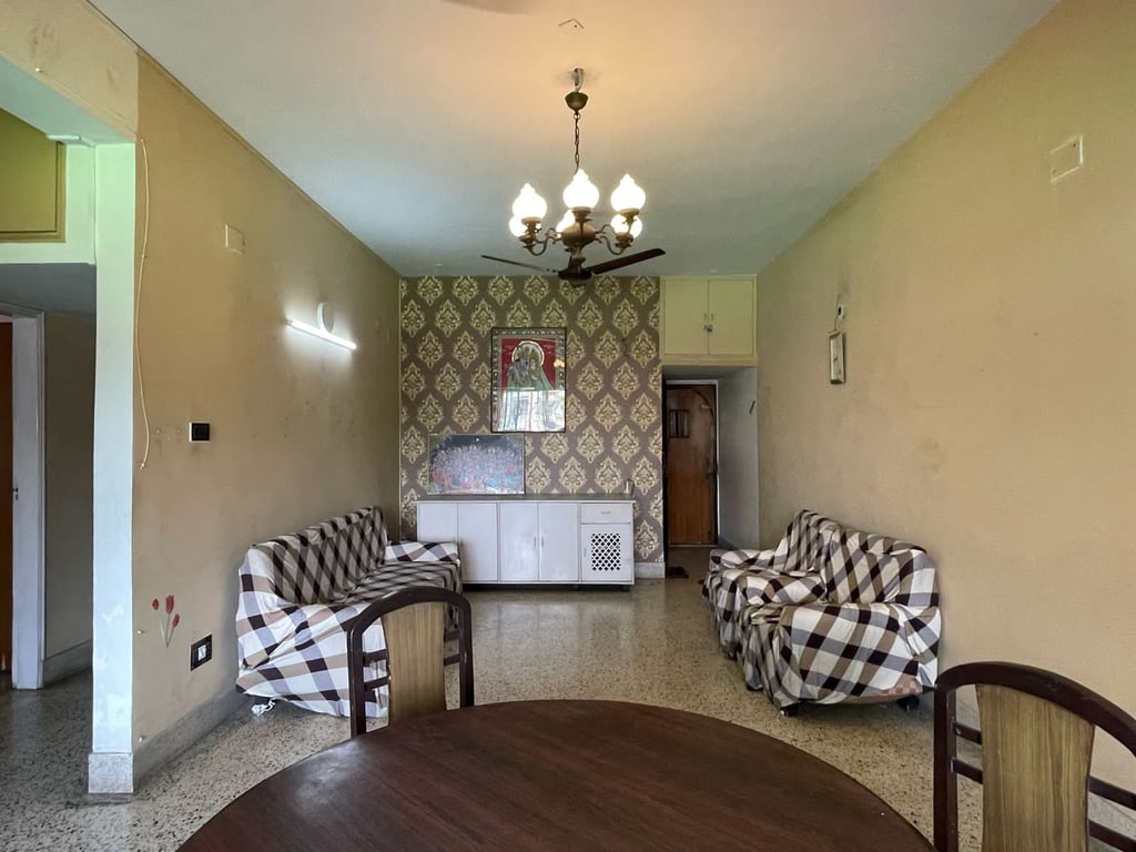 2 bhk flat sell in southern avenue thumbnail 5