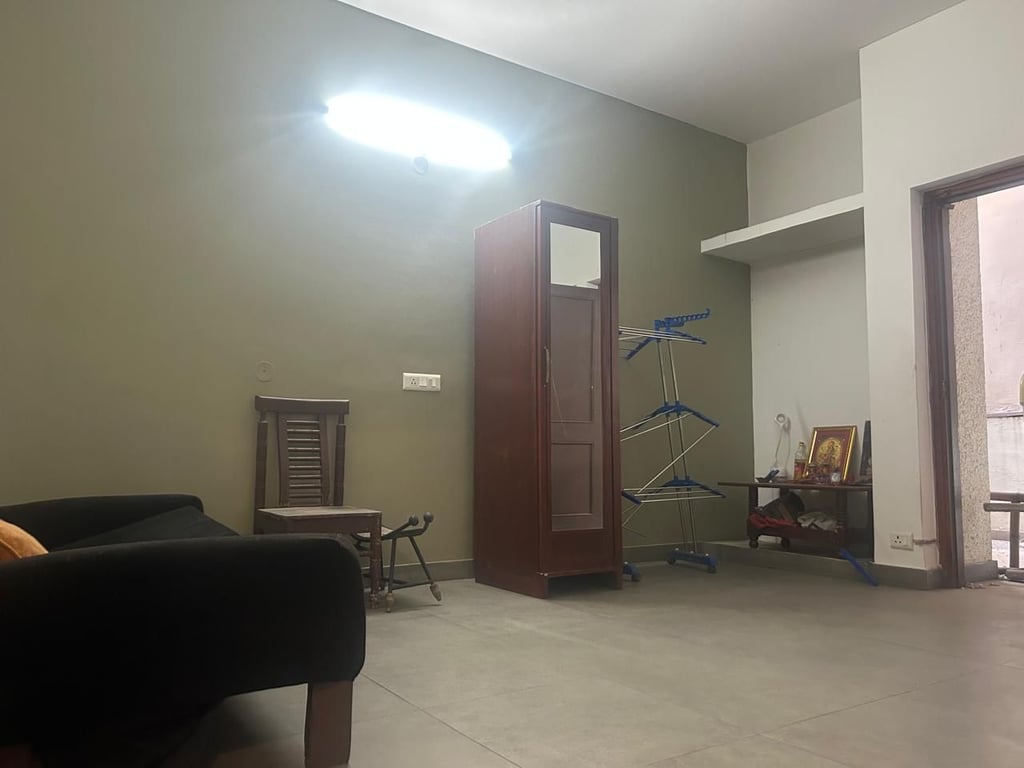 Panchsheel enclave furnished - 1