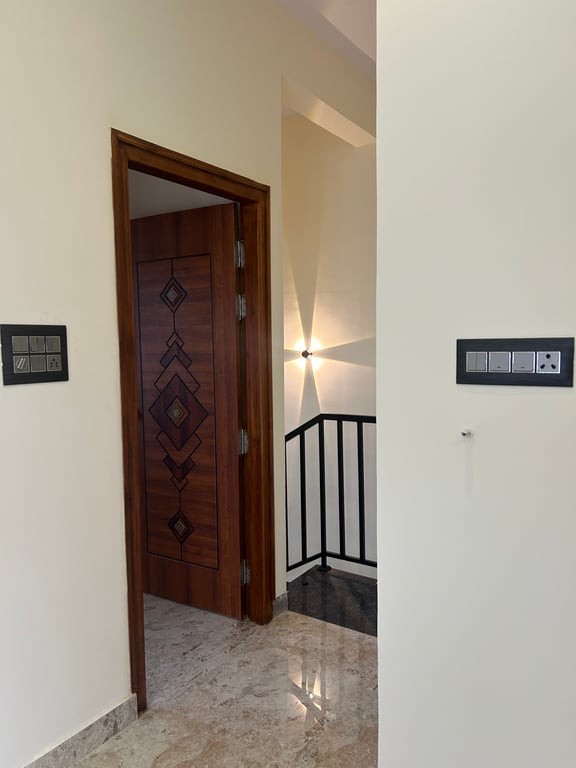 New Triplex House for Sale thumbnail 8