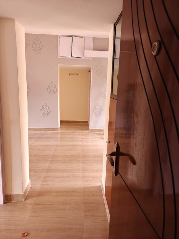 2 Bhk rent in golf green kolkata thumbnail 6