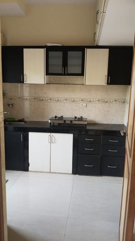 3BHK RENTAL FLAT AT MALAD EAST NEAR DINDOSHI COURT. thumbnail 2