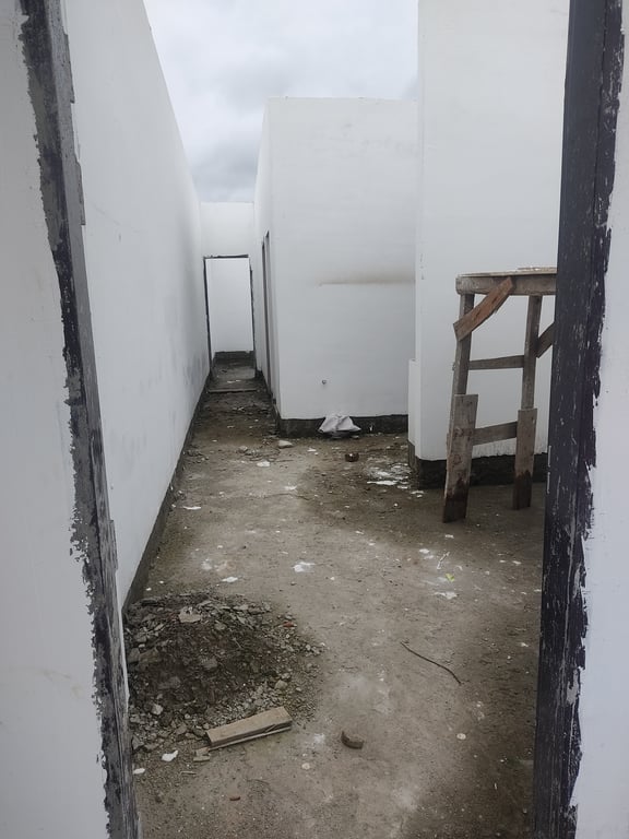 PENT HOUSE FOR SELL thumbnail 3