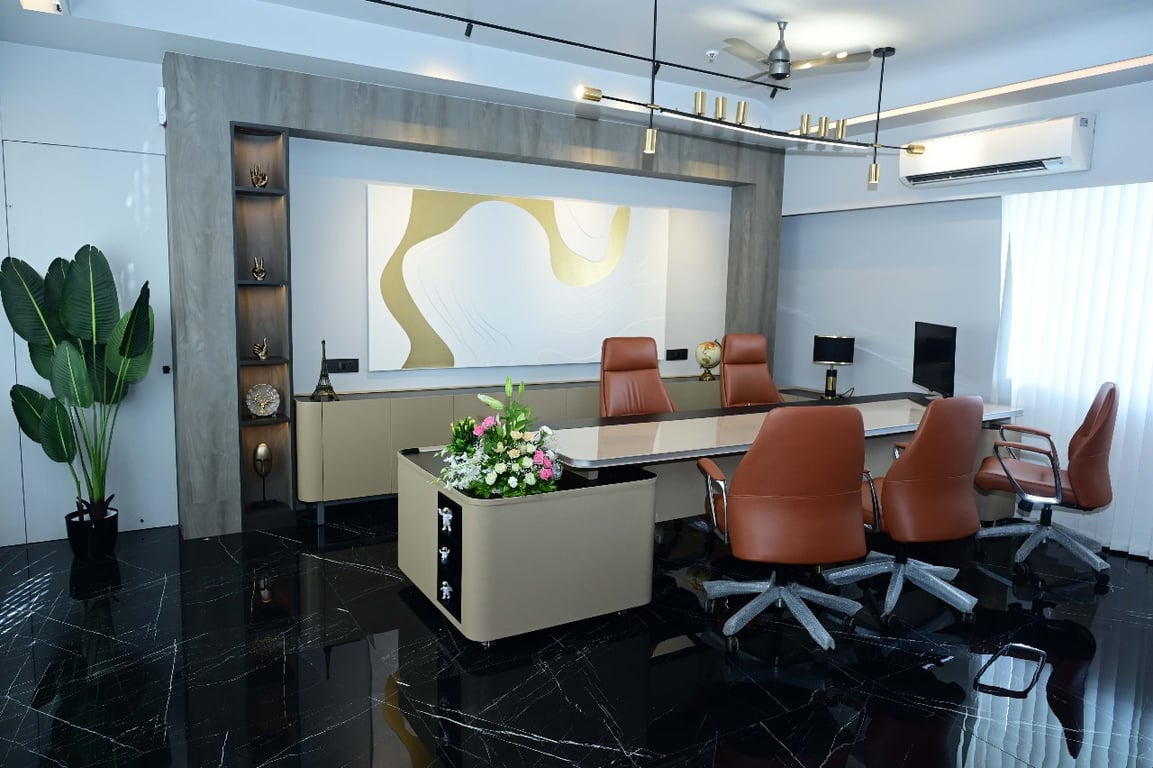 Luxurious office space for long lease thumbnail 2