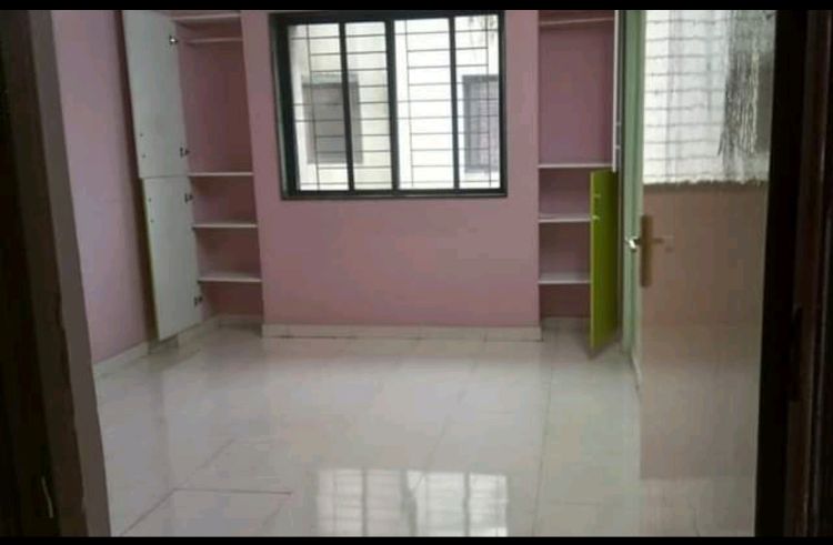 2BHK Spacious Airy Well ventilated flat near Magarpatta City for Family Rental thumbnail 1