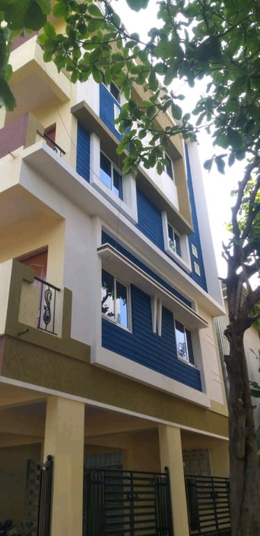 Residential Building for Sale – 8 Units, East-Facing, North Roadside, Bengaluru thumbnail 12