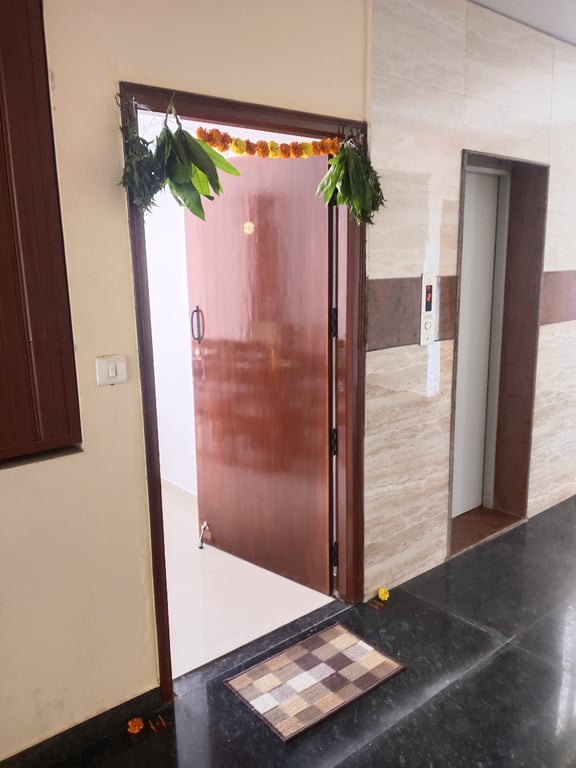 Specious 1 bhk flat at Singasandra, South Banglore thumbnail 9