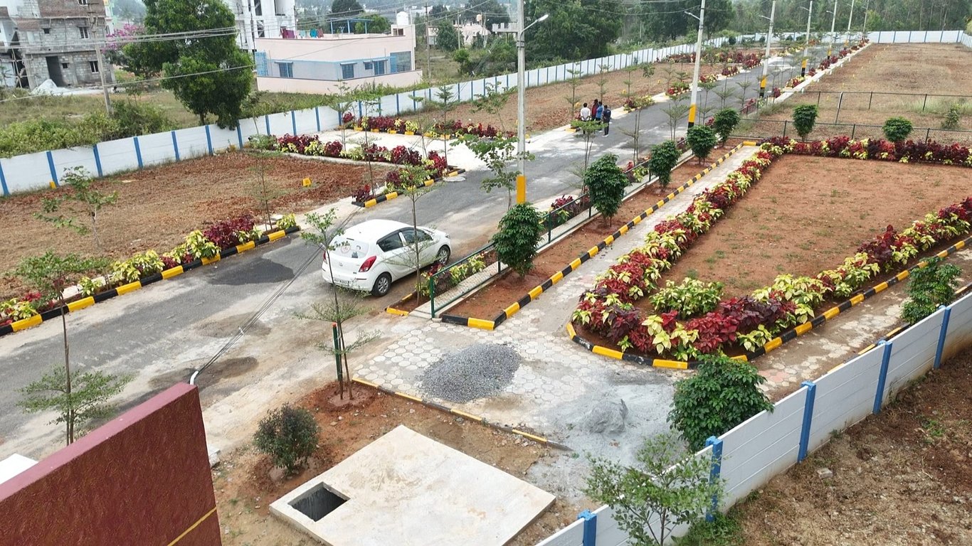 Residential plots with regular aminities thumbnail 2