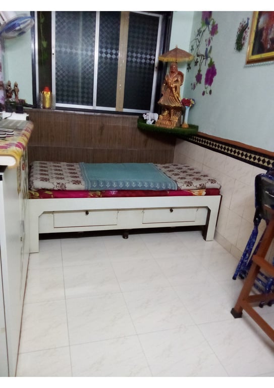 1RK Room for Urgent Sale – Om Shri Ganesh Society, Kalwa West, Thane thumbnail 4