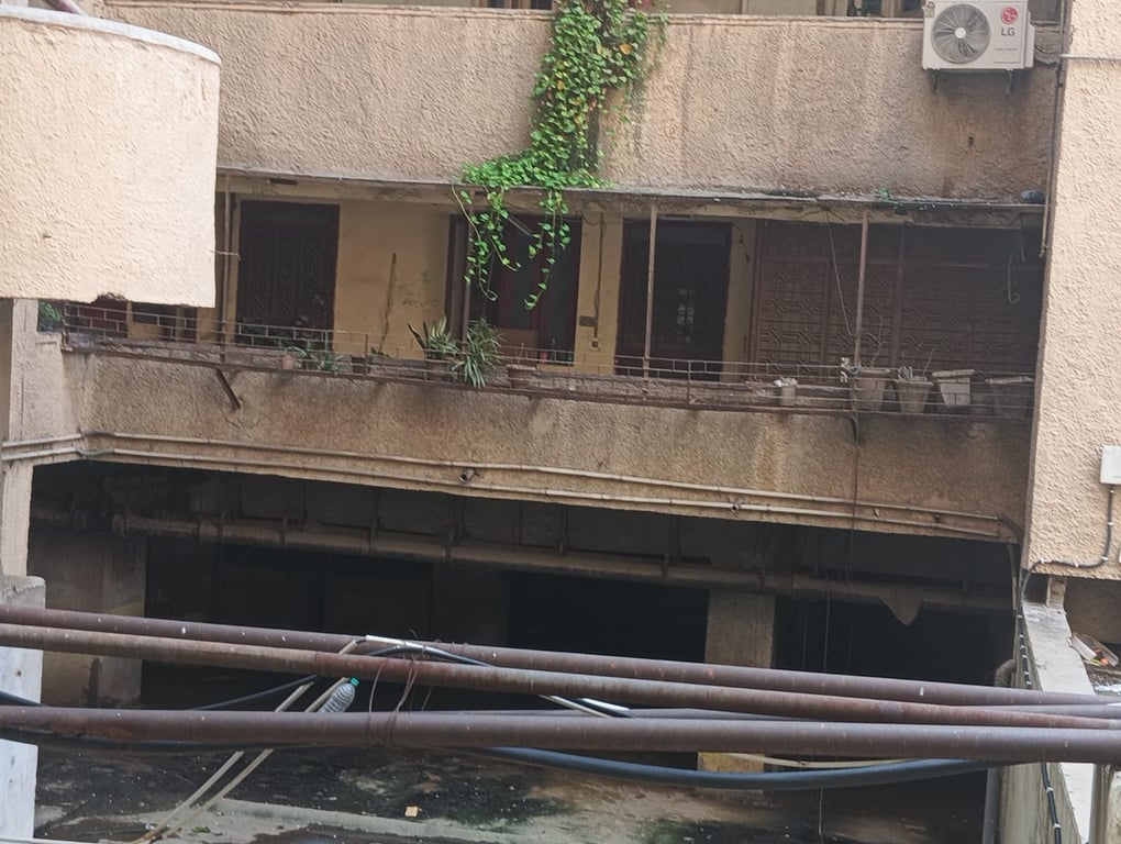 Flat in East Arjun Nagar Delhi - 1