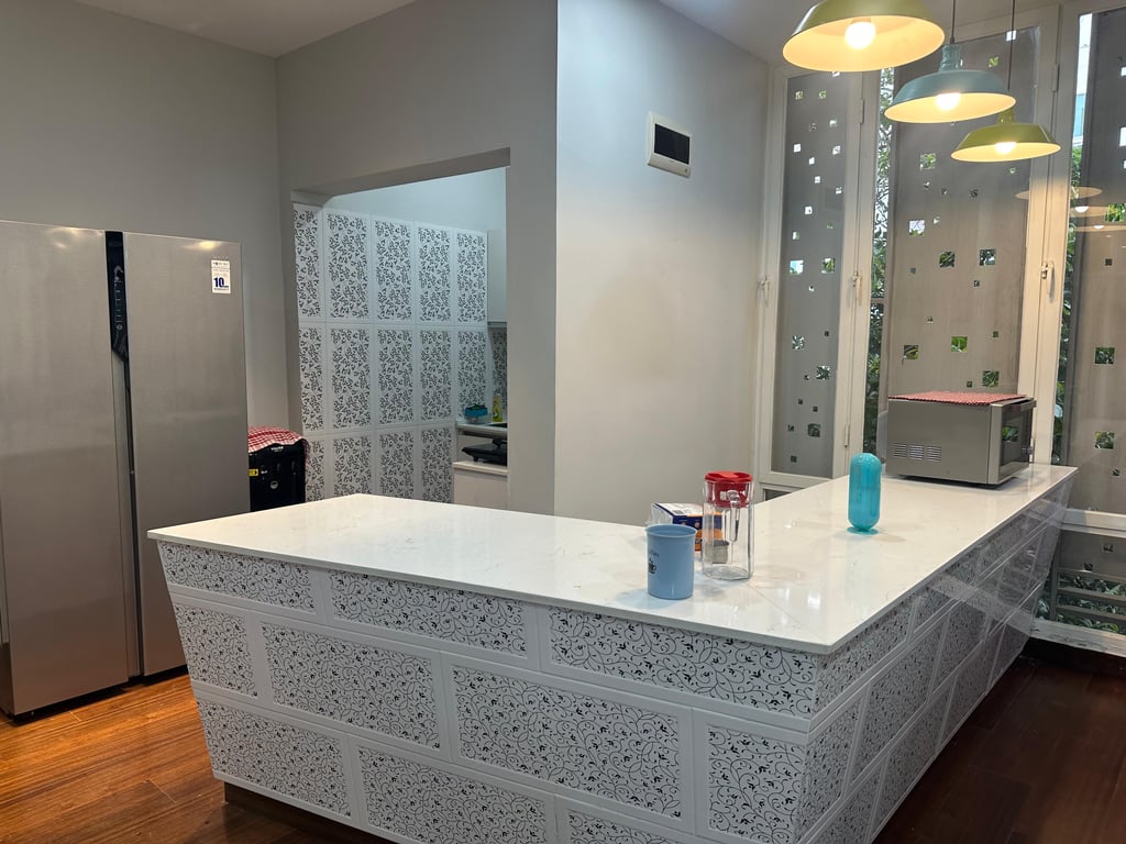 Office space thumbnail 11