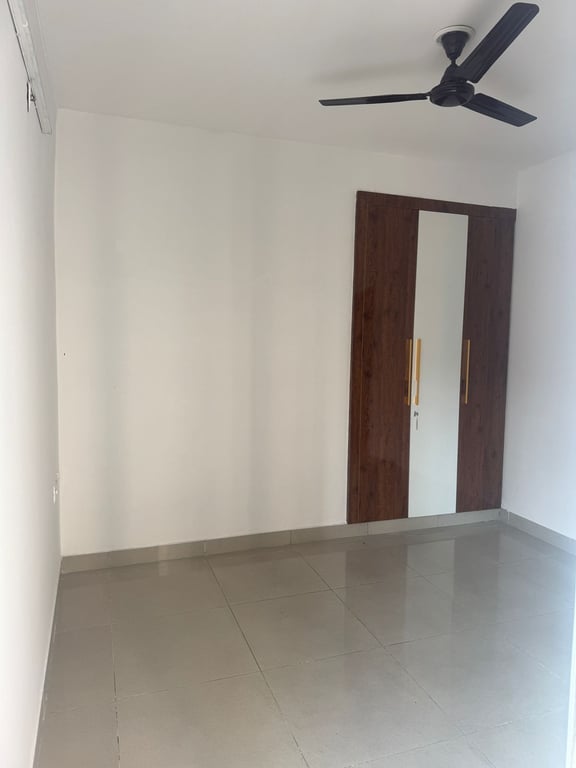 2BHK Flat for Rent in Ajnara Le Garden, Noida Extension – 995 SQFT thumbnail 2