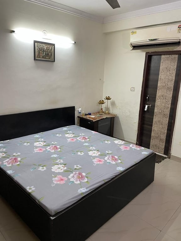 2BHK fully furnished flat thumbnail 5