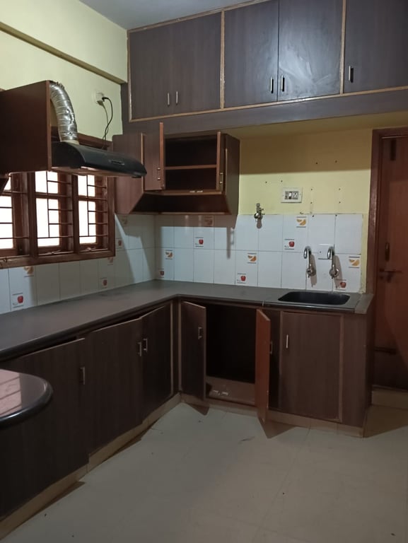 Speciaous 3BHK thumbnail 4