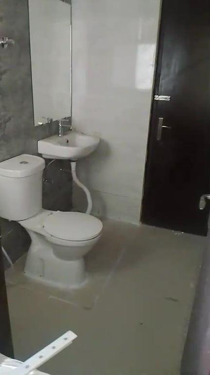 3BHK Flat for Rent in Dream Valley Enchante, Noida Extension – 1150 SQFT thumbnail 4