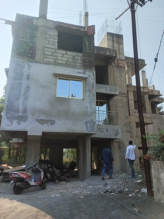 Central line me ghar cahiye lekin bujet nahi hai.. thumbnail 18