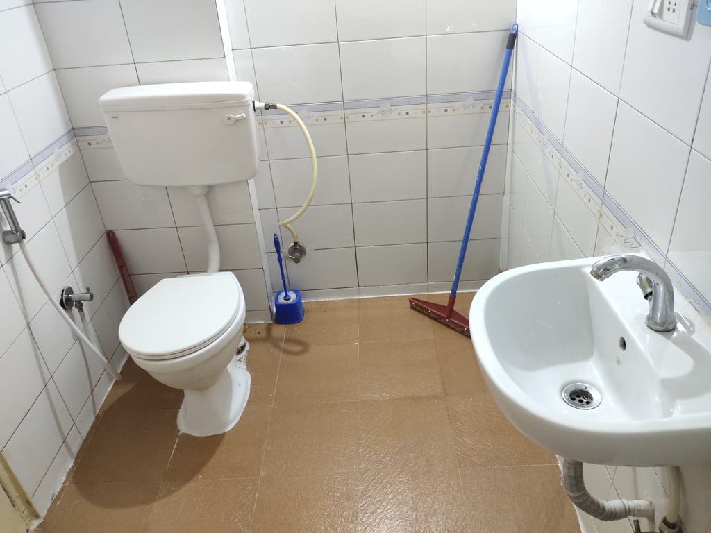 Specious 1 bhk flat at Singasandra, South Banglore thumbnail 8