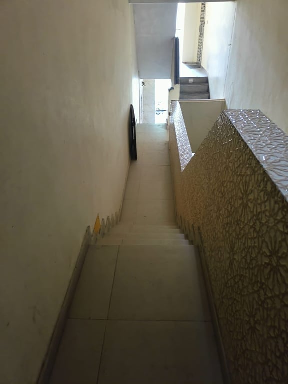 3rd and 4th floor for sale in Shalimar Bagh thumbnail 16