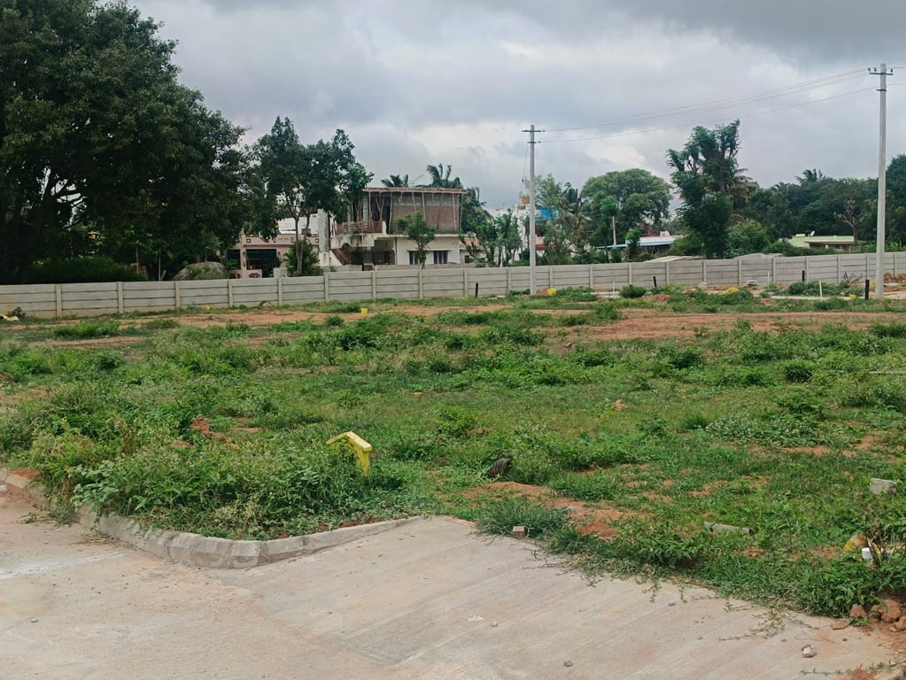 A Khata Plots for Sale in North Bangalore Just @ Rs.1999/- Per SQFT thumbnail 5