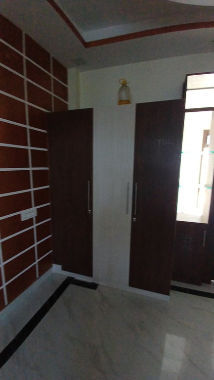 Spacious 4 BHK Independent House @ Jankipuram Garden, Kursi road, Lucknow thumbnail 7
