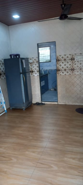 1BHK Row House Unit with Free WiFi & Utilities – Sector 1, Koparkhairane, Navi Mumbai thumbnail 4