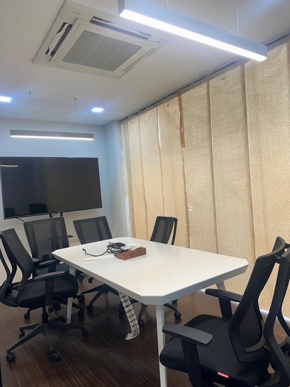 Office space thumbnail 18