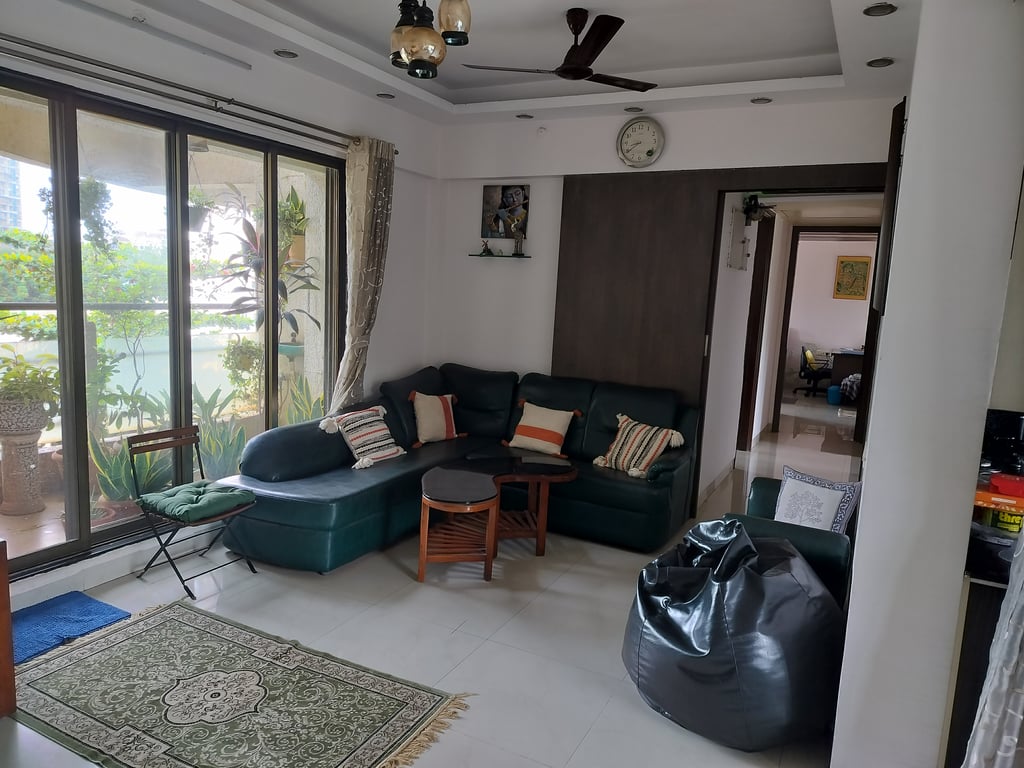 Spacious 3BHK near police station hospital Bank in building thumbnail 1