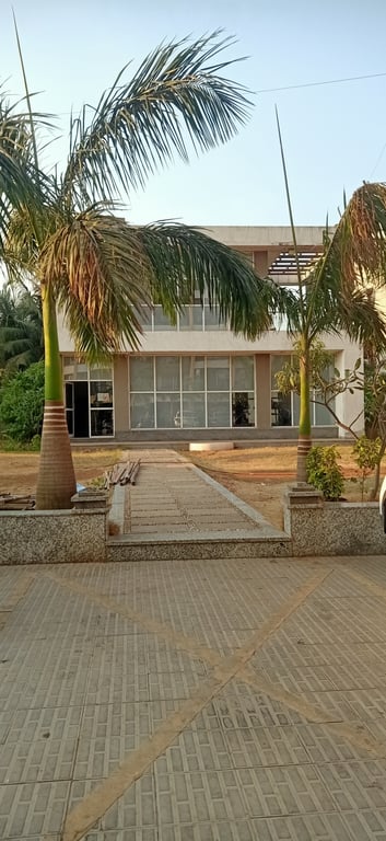 Fully furnished 2BHK Luxury flat for sale thumbnail 13