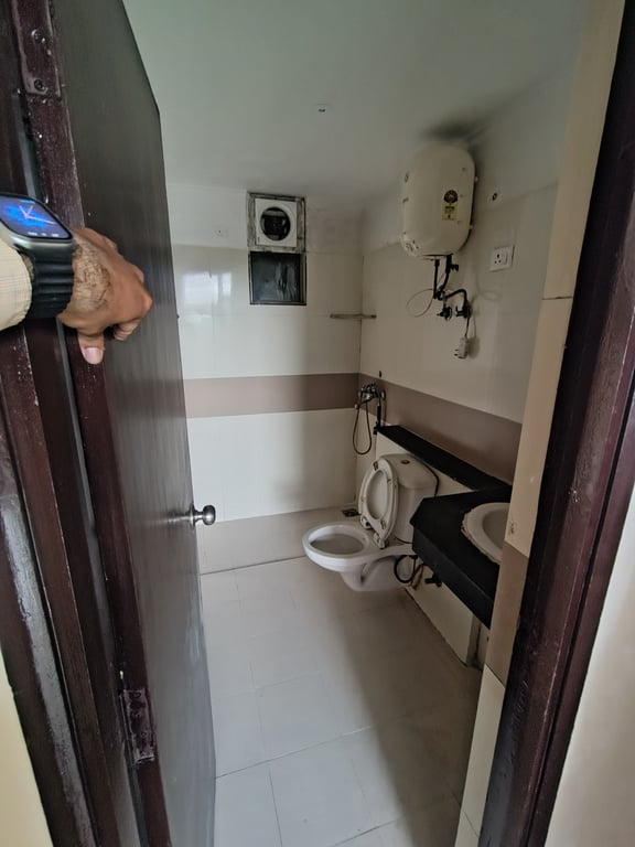 3 bhk + servent with washroom thumbnail 2