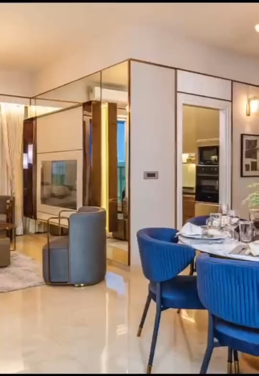 Noida sec 44, 3 bhk flat thumbnail 2