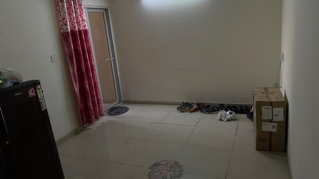 2BHK Flat for Rent in Himalaya Pride, Noida Extension – 948 SQFT thumbnail 10