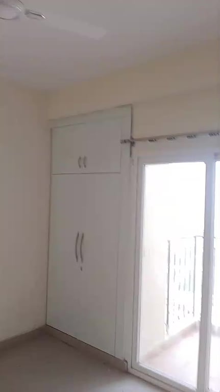 3BHK Flat for Rent in Dream Valley Enchante, Noida Extension – 1150 SQFT thumbnail 5