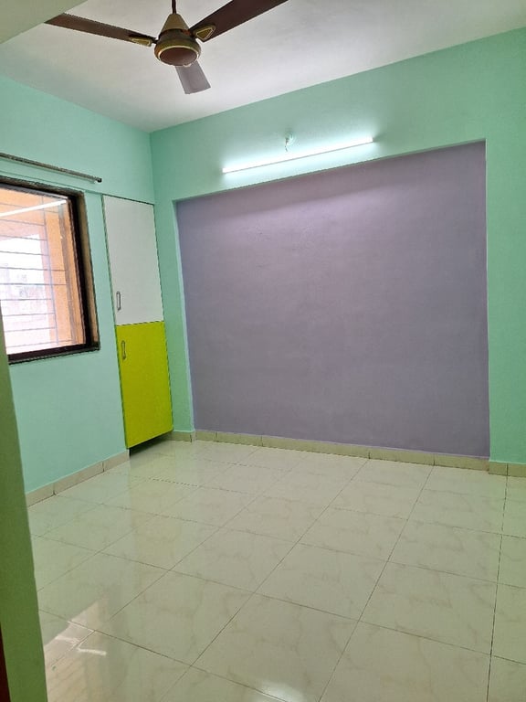 2BHK Spacious Airy Semi Furnished Flat available for Rent near Magarpatta City thumbnail 2